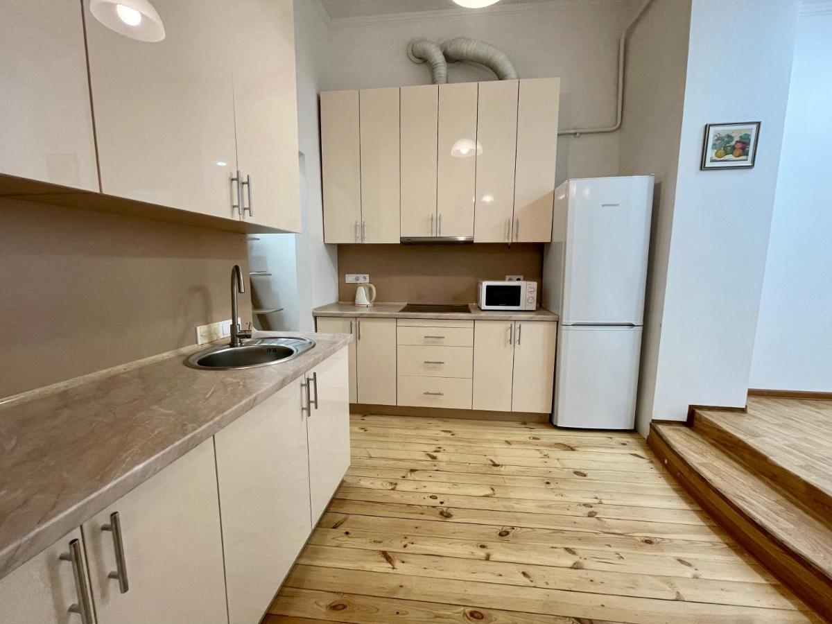 Avangard Passage Kryva Lypa Apartment Lviv Bagian luar foto